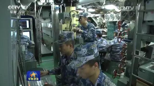 中国潜艇游戏,铁血游戏战斗