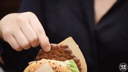 麦当劳黑金汉堡怎么样,麦当劳黑金安格斯卡路里