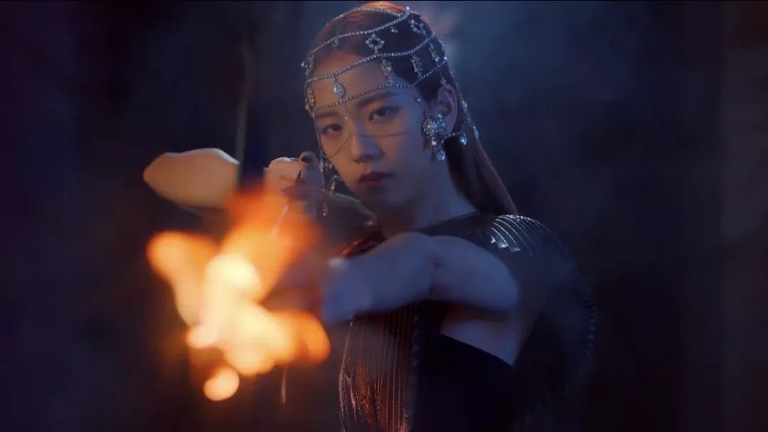 韩国小姐姐温柔白裙穿搭,穿制服很有气质的韩国小姐姐