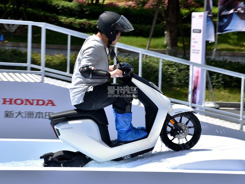 本田新能源电动摩托车,五羊本田vgo电动摩托