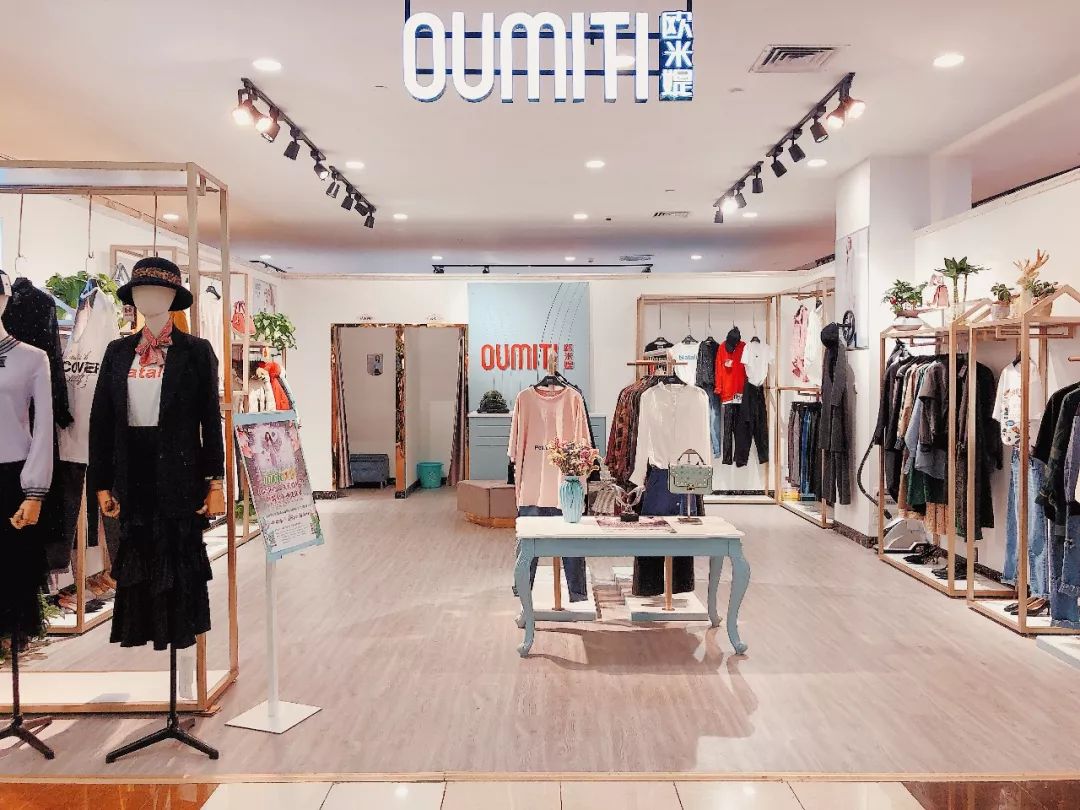 十堰美女千千万,昨天邮电街上就占了一大半!啥情况?