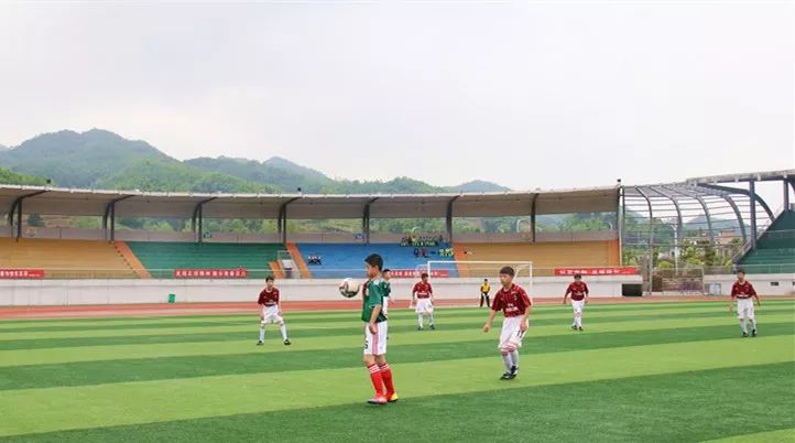 【多图】将来靠你们了！习水县校园足球三级联赛开赛