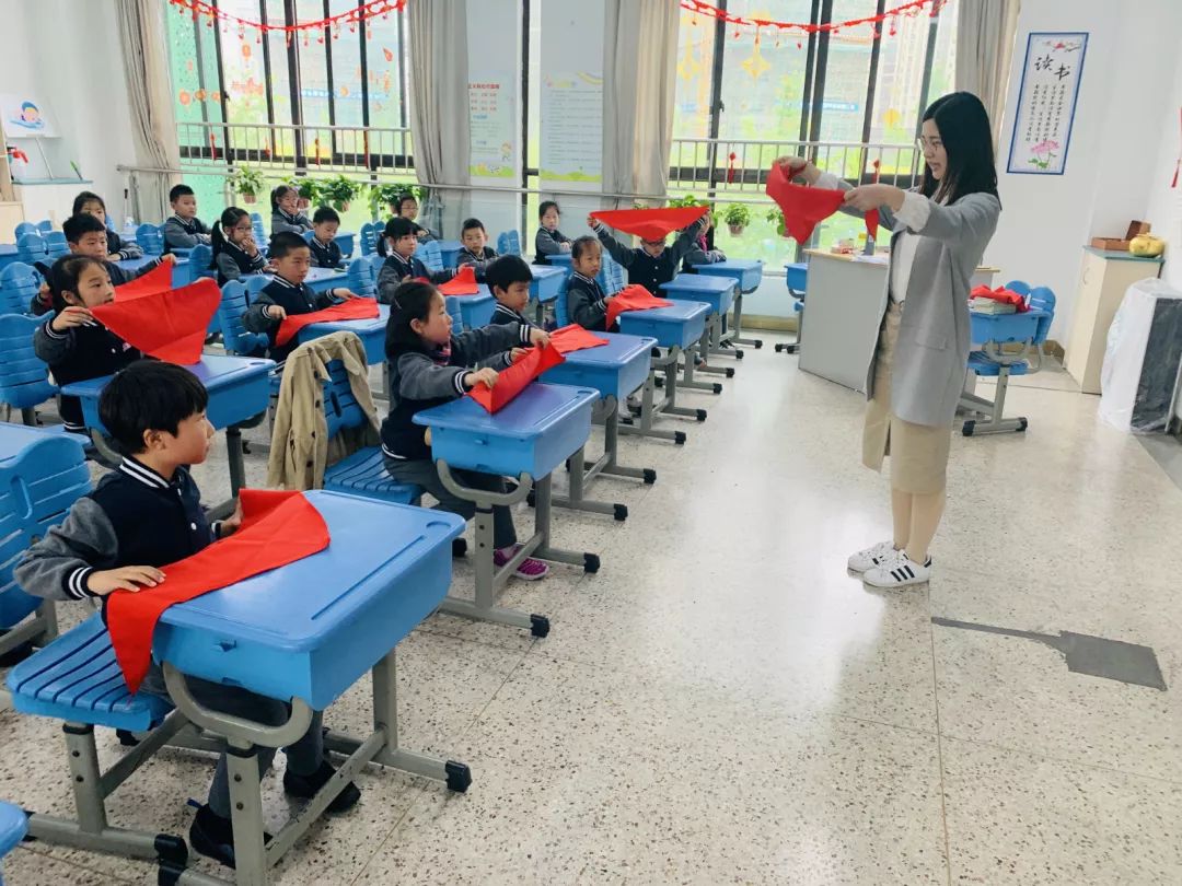 一年级加入少先队入队大闯关,加入少先队小学一年级