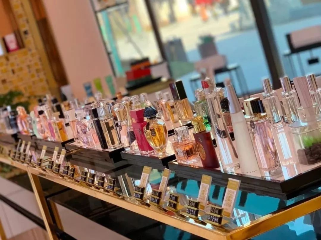 十堰哪个商场有折扣,十堰有海蓝之谜专柜吗