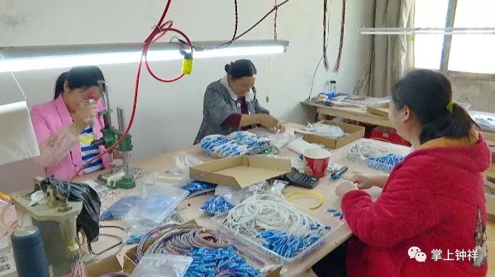 钟祥市：扶贫车间就近就业，脱贫致富不等不靠