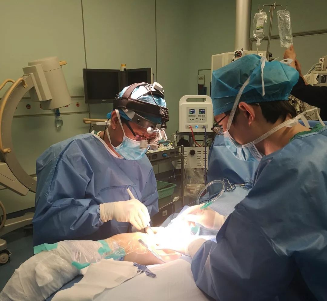 这可不是“烤肉串”!这是骨肿瘤专家妙手切除的神经鞘瘤