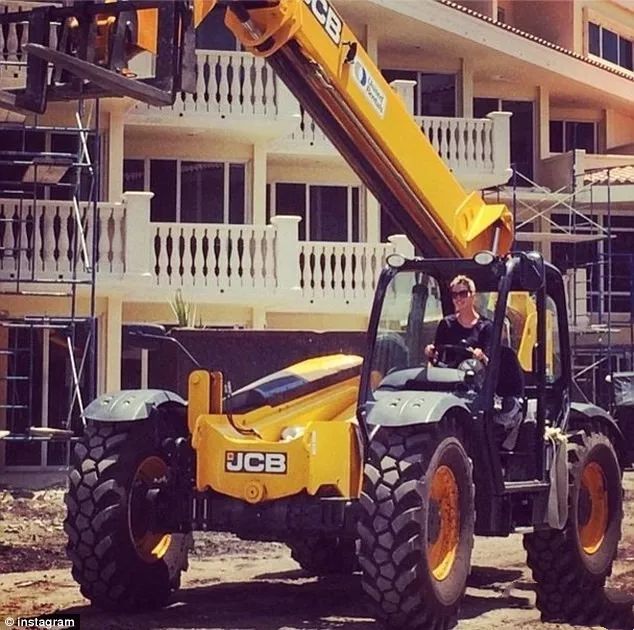 特朗普女儿生活私密照曝光，终于明白谁是贵族，谁是土豪