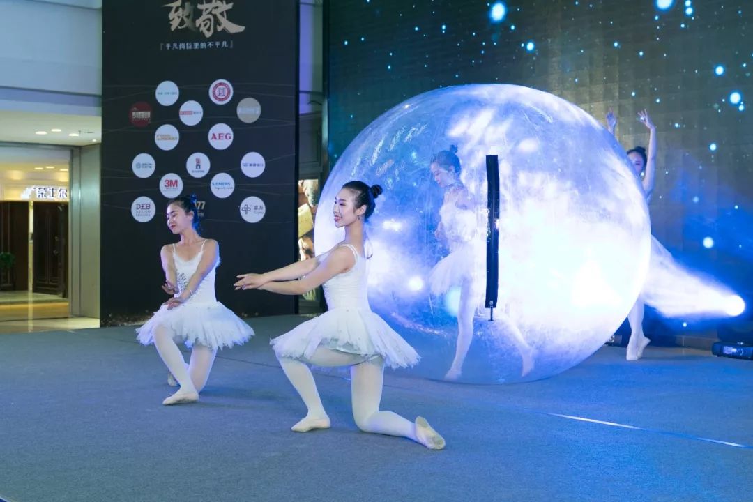 五一“郑”能量，谨此向郑州广大劳动者致敬！