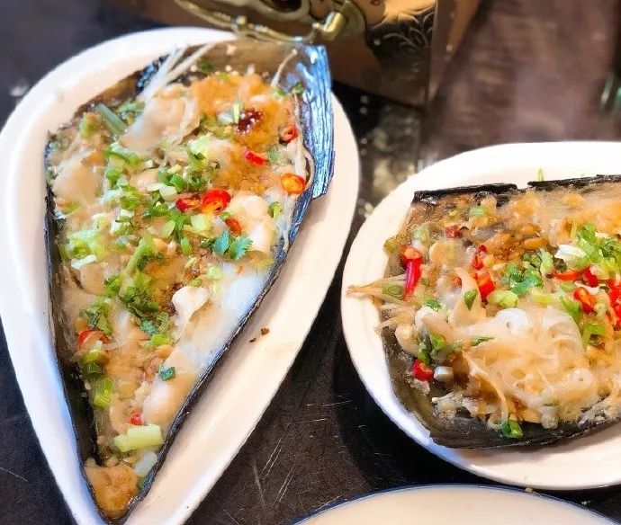 【吃在大连】Emmmm,臭豆腐烤鱼,味道比想像的要更激烈!