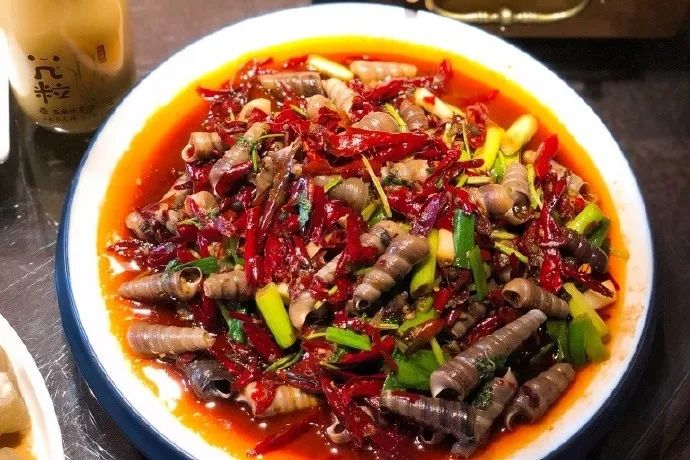 【吃在大连】Emmmm，臭豆腐烤鱼，味道比想像的要更激烈！