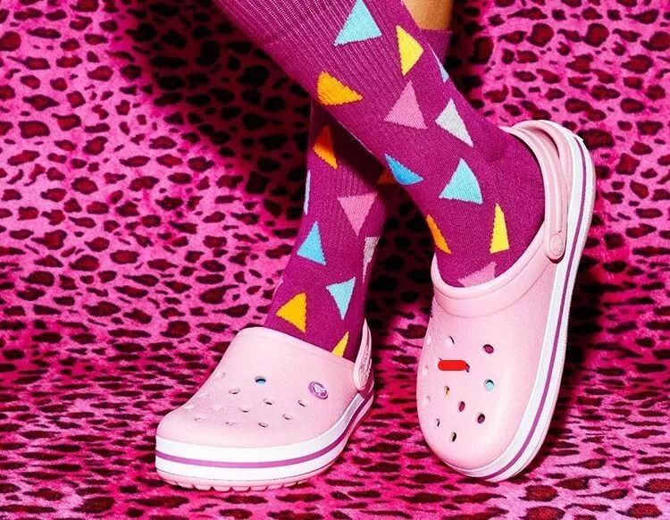 深圳影儿集团起诉吕燕及其个人品牌并索赔1000万元；潘多拉珠宝将裁员1200名；美国两大轻奢巨头竞购新品牌