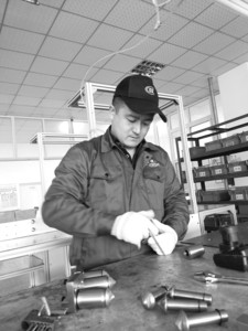 烟台李锋,山东烟台老板李锋