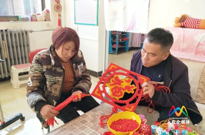 【同行小康路】张燕：巧手串出多彩生活