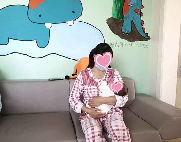 29周孩子肠扩张,在妈妈肚子里面的宝宝生出来了吗