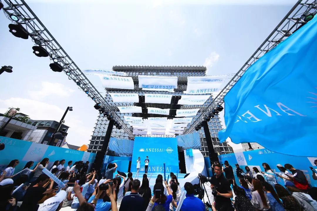 青春这个东西一文不值,青春这东西好像怎样看都会被辜负