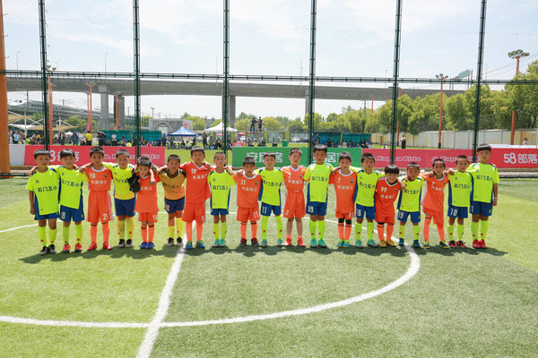 上海鏖战展雄风石门五小精神齐点赞