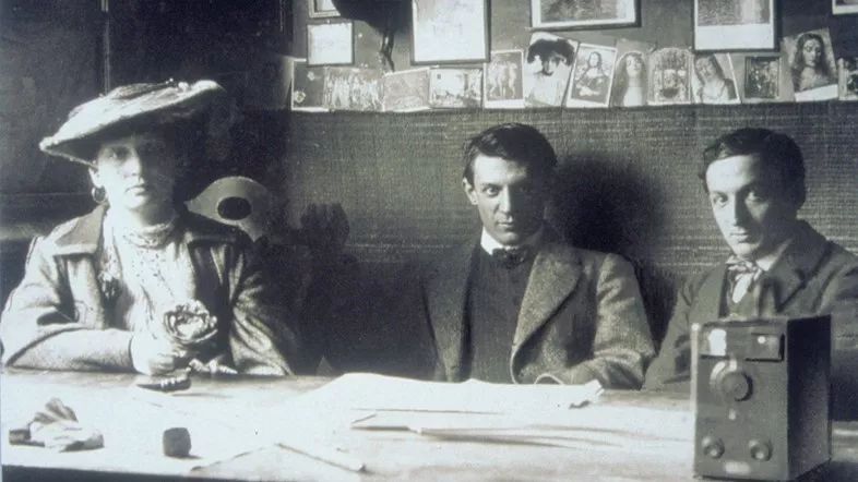 毕加索和梵高都是精神病吗,毕加索和雕像