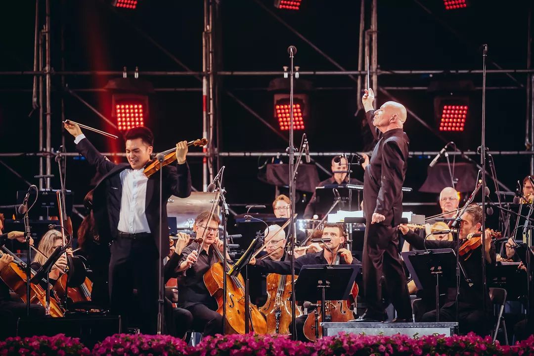 艾森巴赫献中国户外首秀，2019辰山草地广播音乐节收官，但精彩仍在继续！