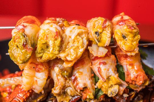 洲际爆款！房间俯瞰大运河，出门即是南长街！畅吃13种口味小龙虾自助餐爽翻