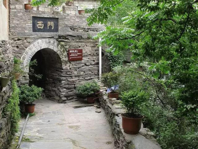 初夏可以去哪旅行,夏天周末去哪儿玩