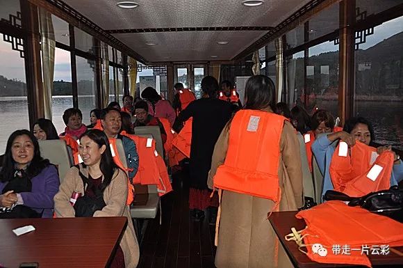 莫遣旁人惊去下一句,莫遣旁人惊去下一句是什么