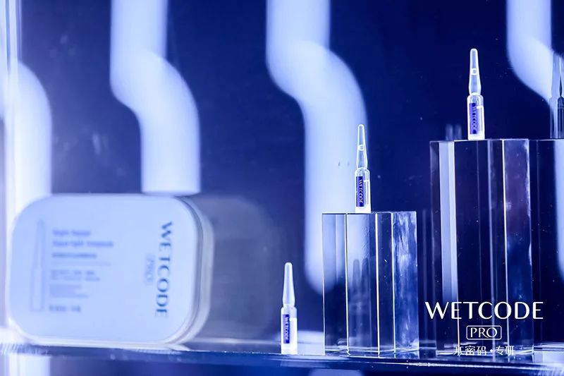 科技护肤安瓶寡肽精华水油平衡,护肤黑科技安瓶寡肽精华呵护痘肌