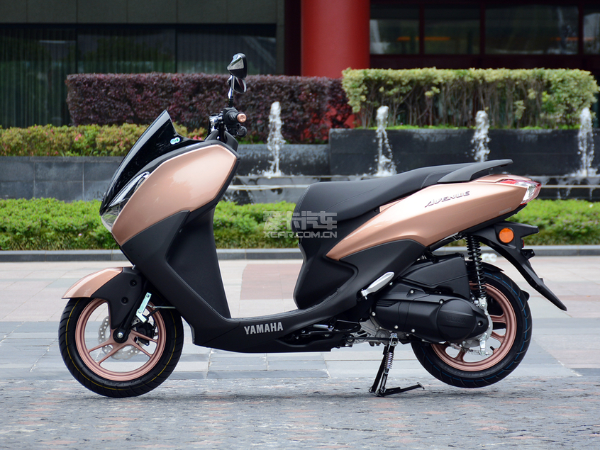 适合新手而且安全性高的摩托车,安全性高的摩托车推荐