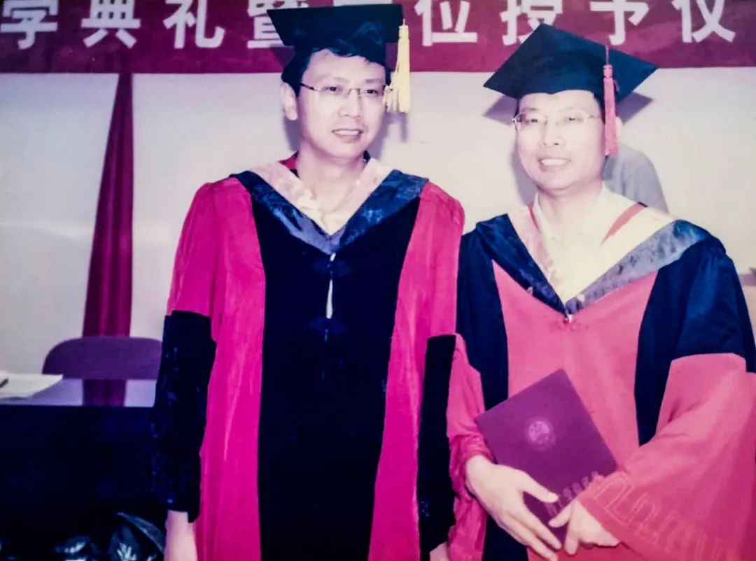 余爱水和胡杨魂,余爱水杂志审编