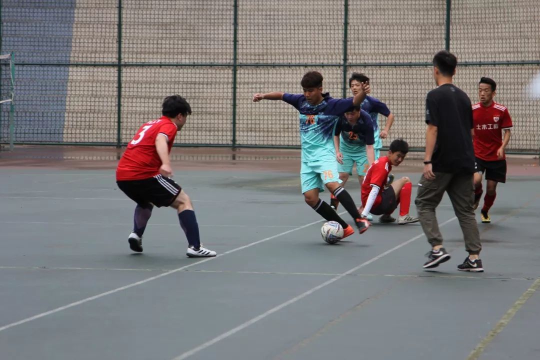 足球队勇夺冠军,喜报我校足球队喜获甲组乙级亚军