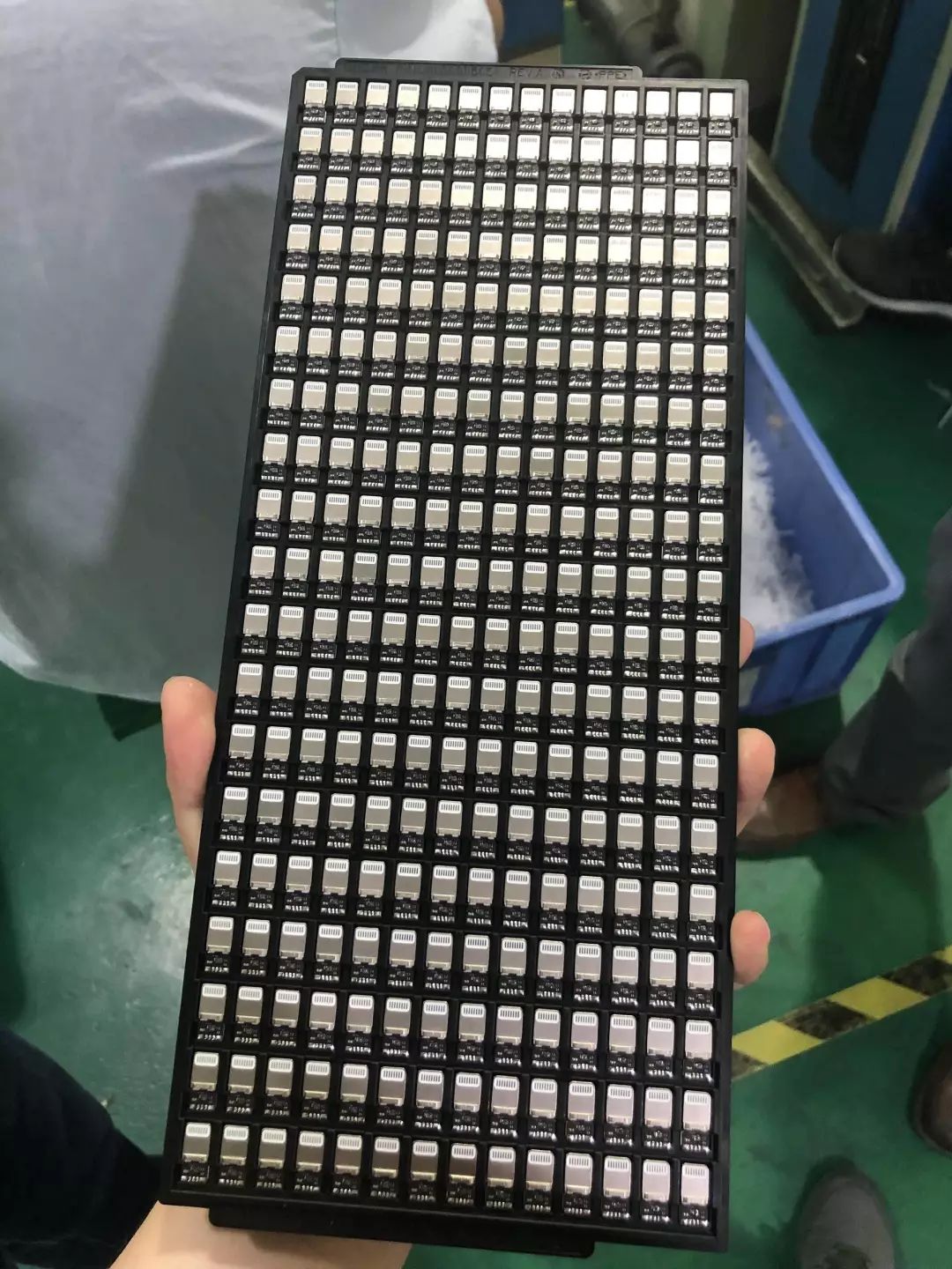 苹果雷雳4pro数据线,为什么苹果数据线老是坏