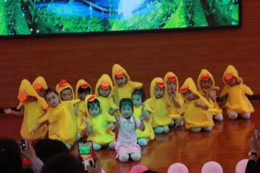 五山幼儿园六一汇演直播,甘寨中心幼儿园六一汇演