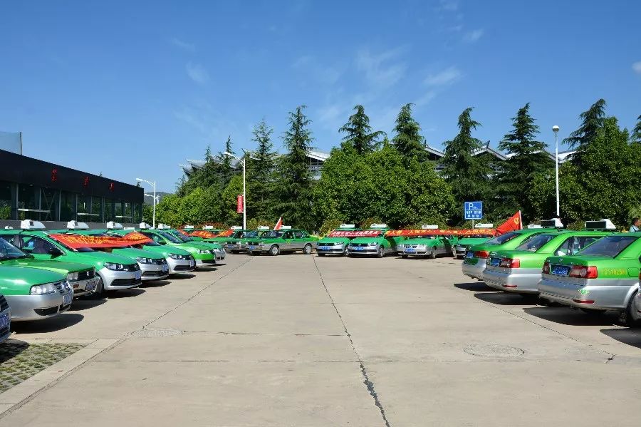 曲靖爱心送考志愿服务活动启动,第十二届大理爱心送考活动启动