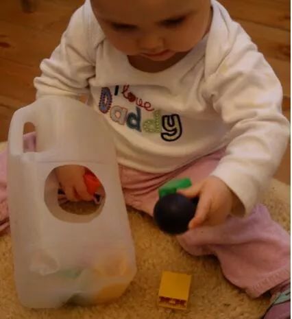 3-6个月宝宝脑部康复训练,精细动作锻炼脑部哪里