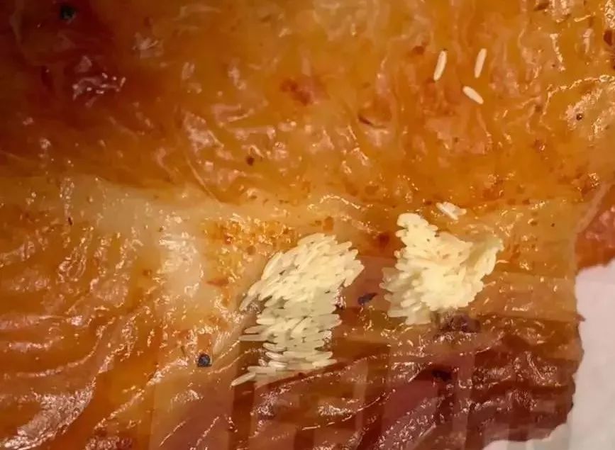 肯德基吃到虫子事件,肯德基吃出虫卵怎么回事