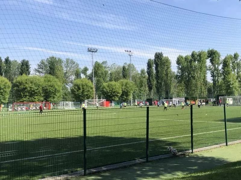 星火指南丨这个夏天，带孩子零距离接触AC米兰，感受意式人文之旅