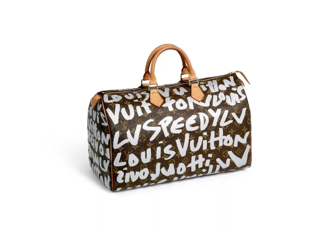 从“三傻”到“黑凤凰”，SophieTurner的成名之路原来这么坎坷？