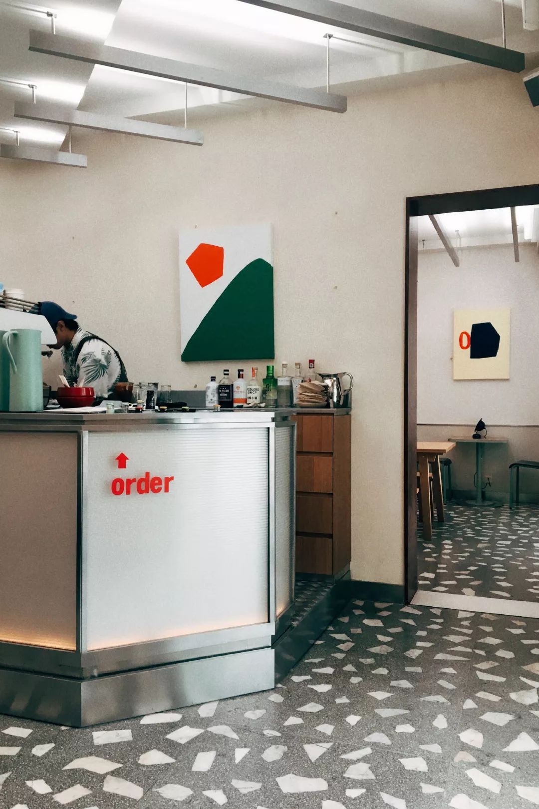 雨女有瓜|我去成都LV展出差的24小时吃成了真实的猪