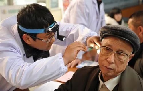 信阳市肿瘤医院：老年健康核心信息20条