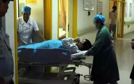 一个老公记录下的老婆顺产过程，看完请好好爱她