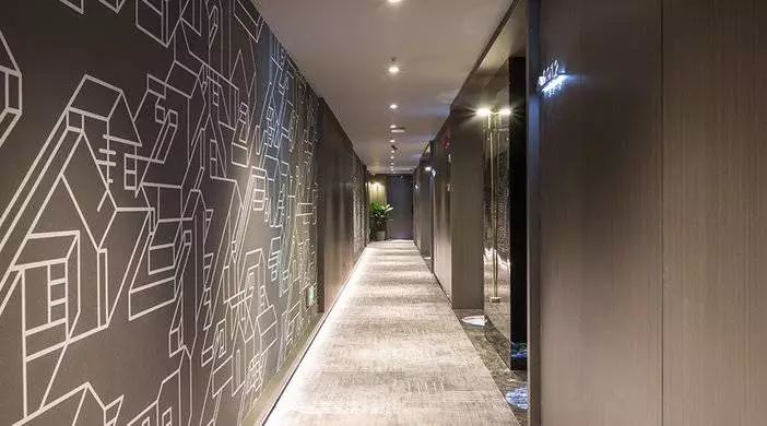 「长隆玩水季」￥84起畅玩长隆水上乐园，女士票/中高考生票/夜场票任你挑！还有电影主题智能民宿，轻松玩转长隆