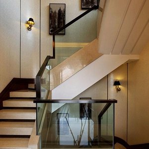 三浦友和豪宅的室内景