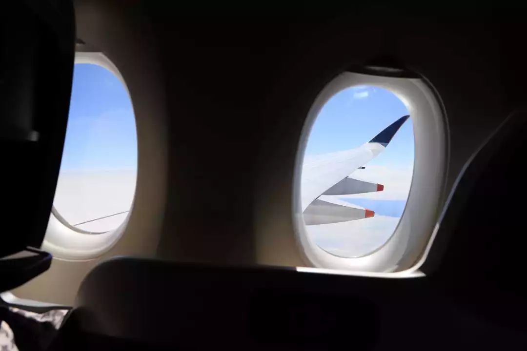 体验19个小时飞机,体验时间最长的航班