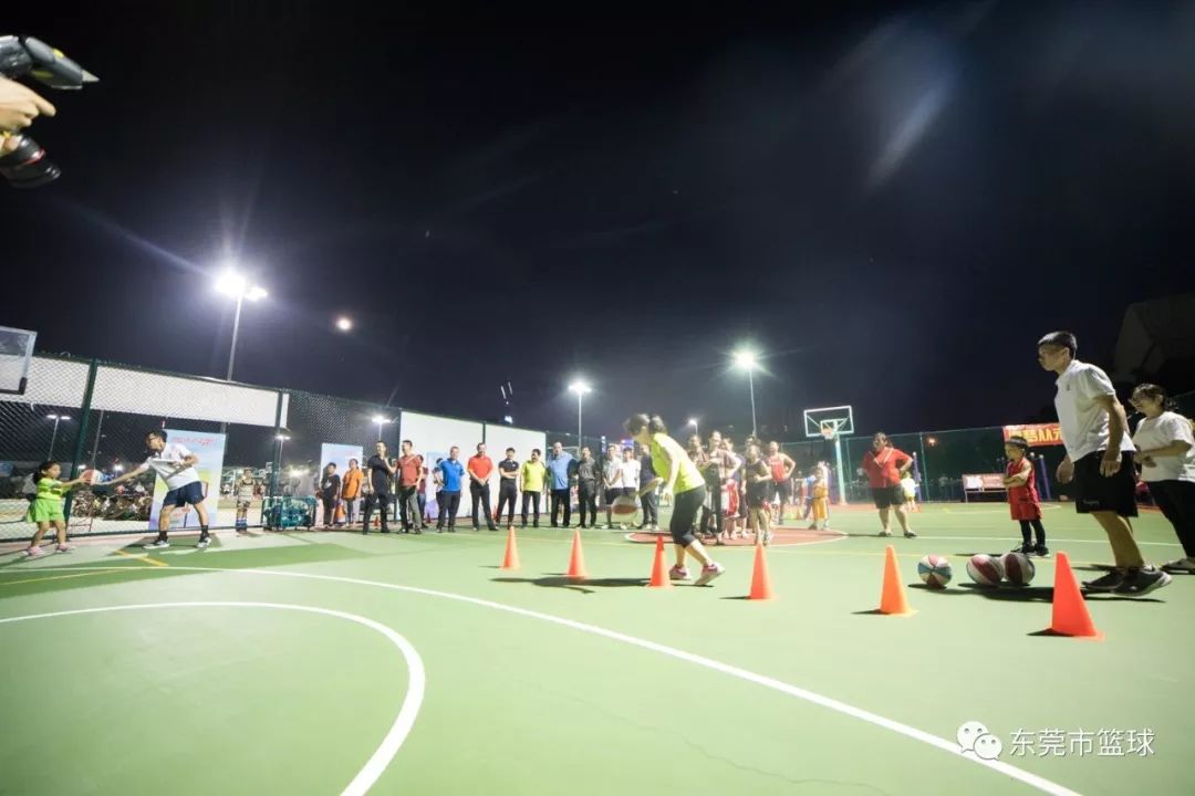 小篮球大梦想幼儿篮球馆,小篮球大梦想小朋友