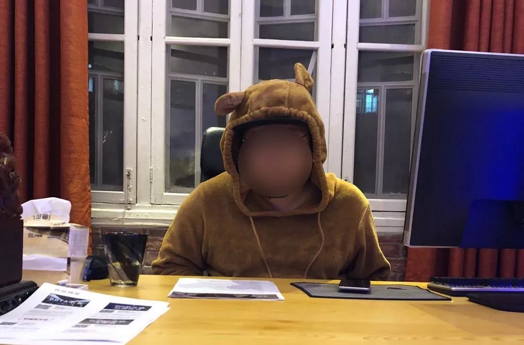 中国老板穿衣搭配冬装,当代老板的穿搭风格