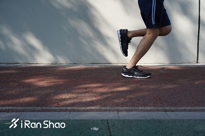 mizuno跑鞋wave系列,mizuno缓震运动鞋