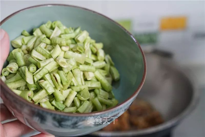 10分钟搞定的懒人焖饭有肉有菜 (懒人焖饭一锅就搞定重点是巨好吃)