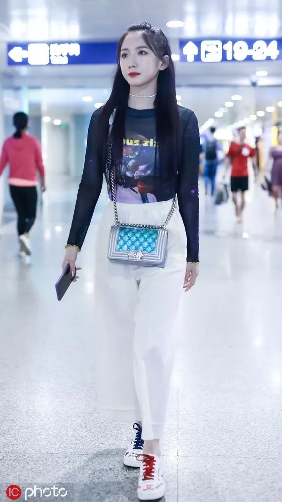 刘雯2019新包,今年流行的刘雯同款包