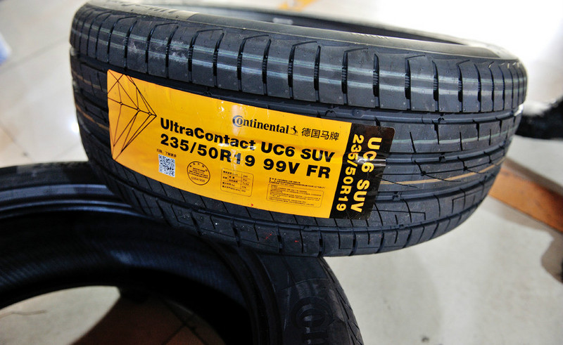 途观l换胎视频,途观l换胎