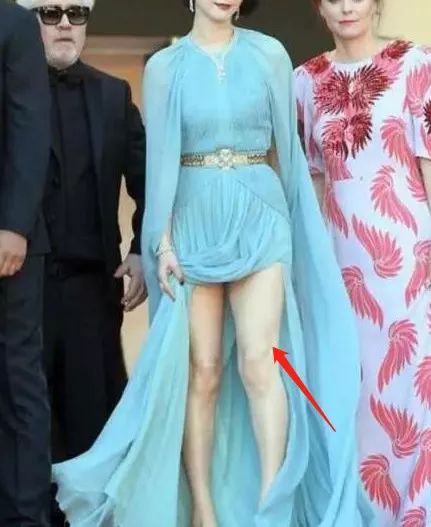 液体*袜丝**是什么鬼？用过的妹子都尖叫！黑腿瑕疵都没了