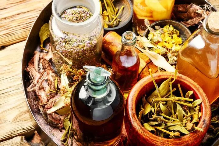 10个月了宝宝左手肿,1岁宝宝手肿得像馒头